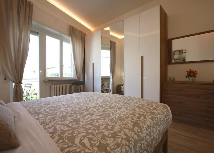 Vigna Clara 2br House Apartment