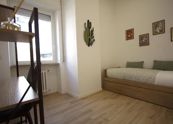 Vigna Clara 2br House Apartment